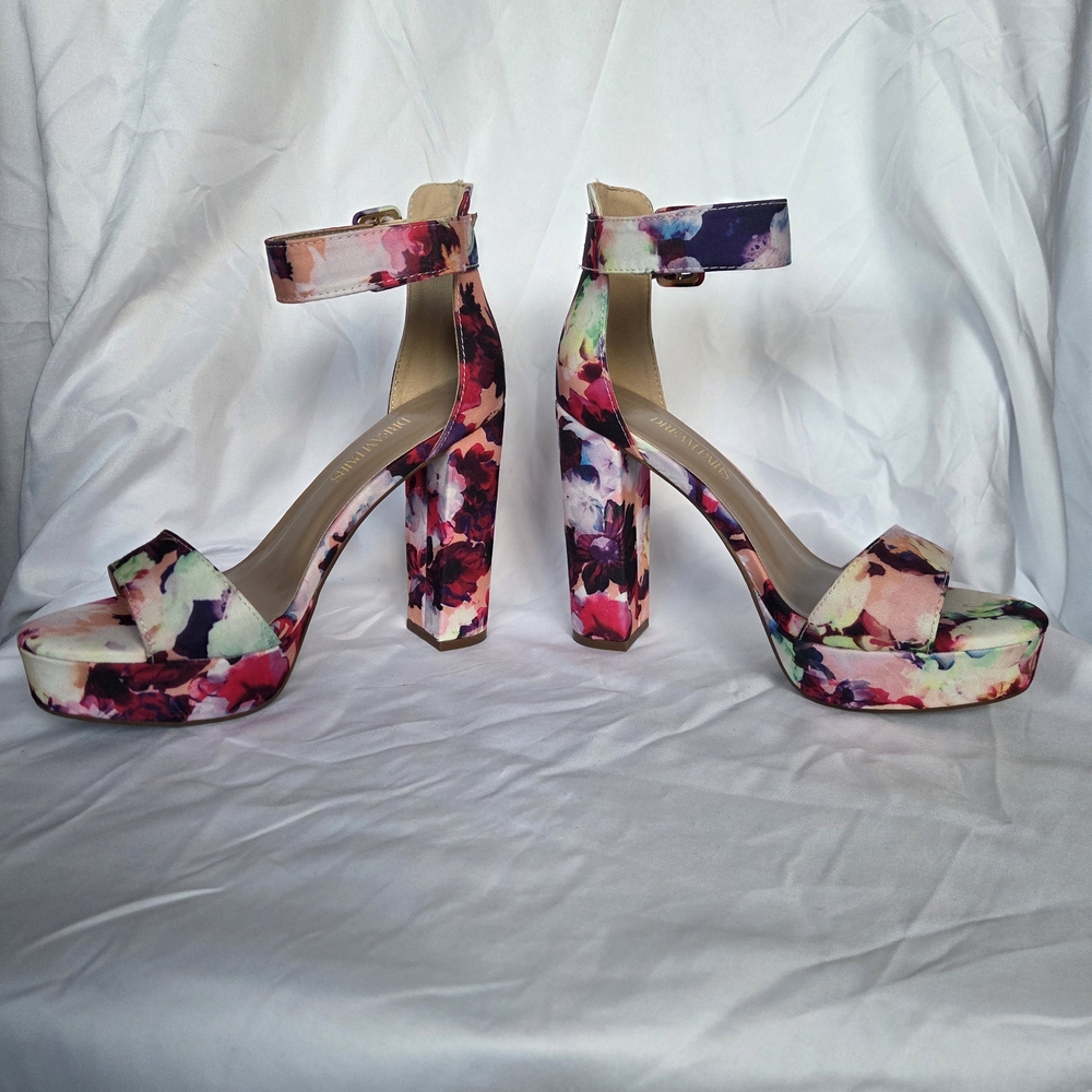 Women's Floral Platform Heels - Picture 16 of 16